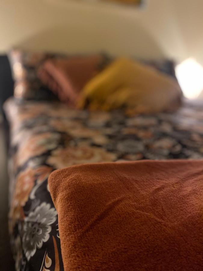 The Loft E&E Blue Sky Apartment เอมโปลี ภายนอก รูปภาพ